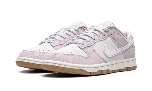Dunk Low WMNS "Platinum Violet" FN6345 001