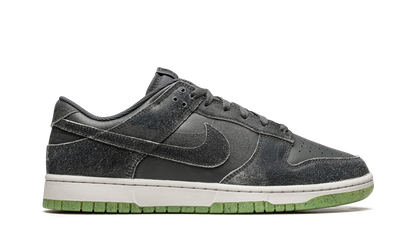 Dunk Low Retro PRM "Halloween 2022" DQ7681 001