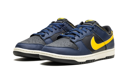 Dunk Low Vintage "Michigan" FZ4014 010
