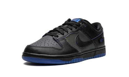 DUNK LO MNS WMNS "Black Royal Iridescent" FB1842 001
