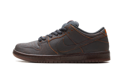 Dunk SB Low "Krampus" HV1668 001